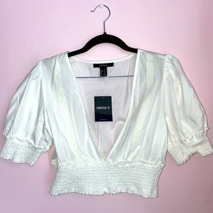White cropped blouse from Forever 21. Size: Large